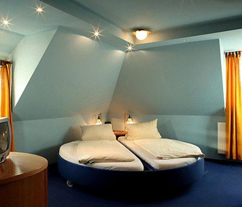 ホテルKnopf Und Knopf Erlebniswelt Warthausen 部屋 写真